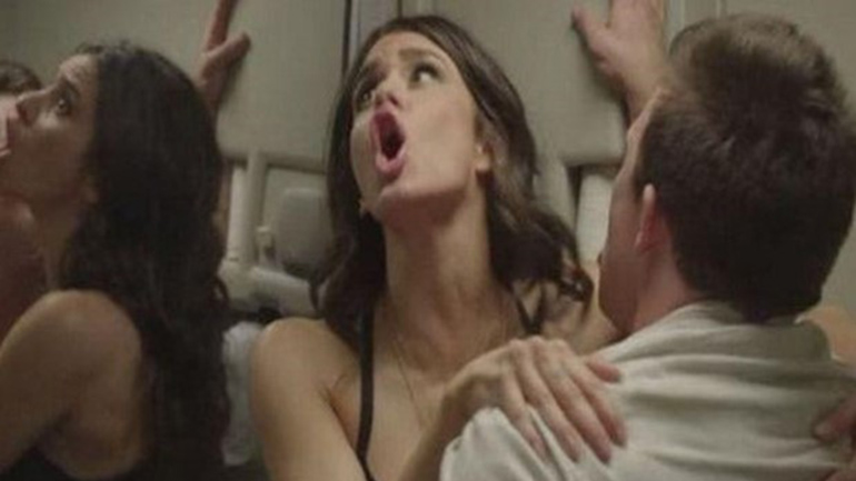 Σεξουαλική βία και μέσα στο αεροπλάνο!